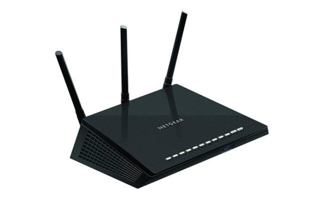 NETGEAR R6700 Routeur NETGEAR R6700 Nighthawk Smart Wifi Gaming Router