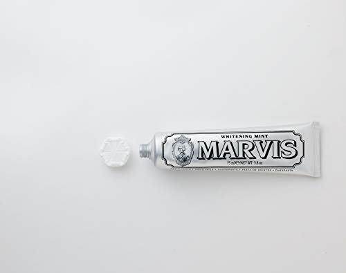 Dentifrice à la menthe de Marvis pour la mauvaise haleine