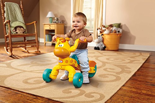 La petite girafe roulante de Little Tikes